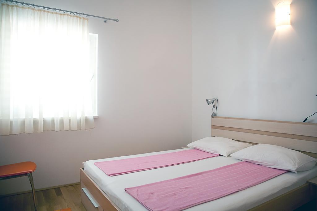 Apartment Adriana Povljana Quarto foto